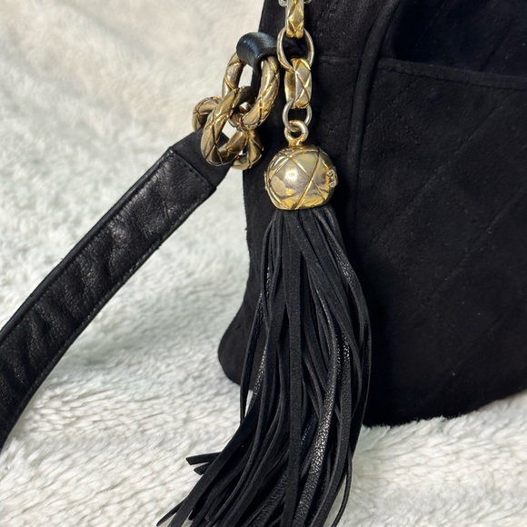 Chanel suede camera bag - Picture 2 of 9